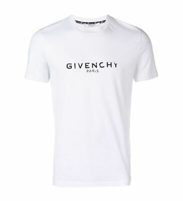 GIVENCHY